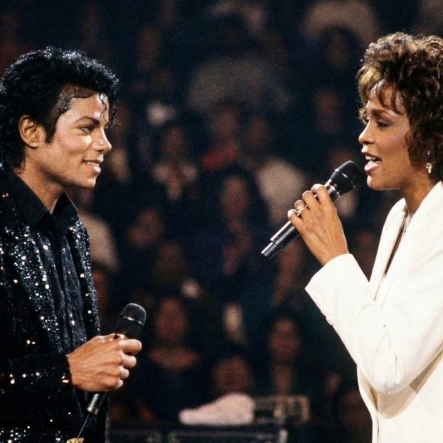 When Michael’s voice cut out, Whitney stepped in — 15 seconds changed everything! JJ