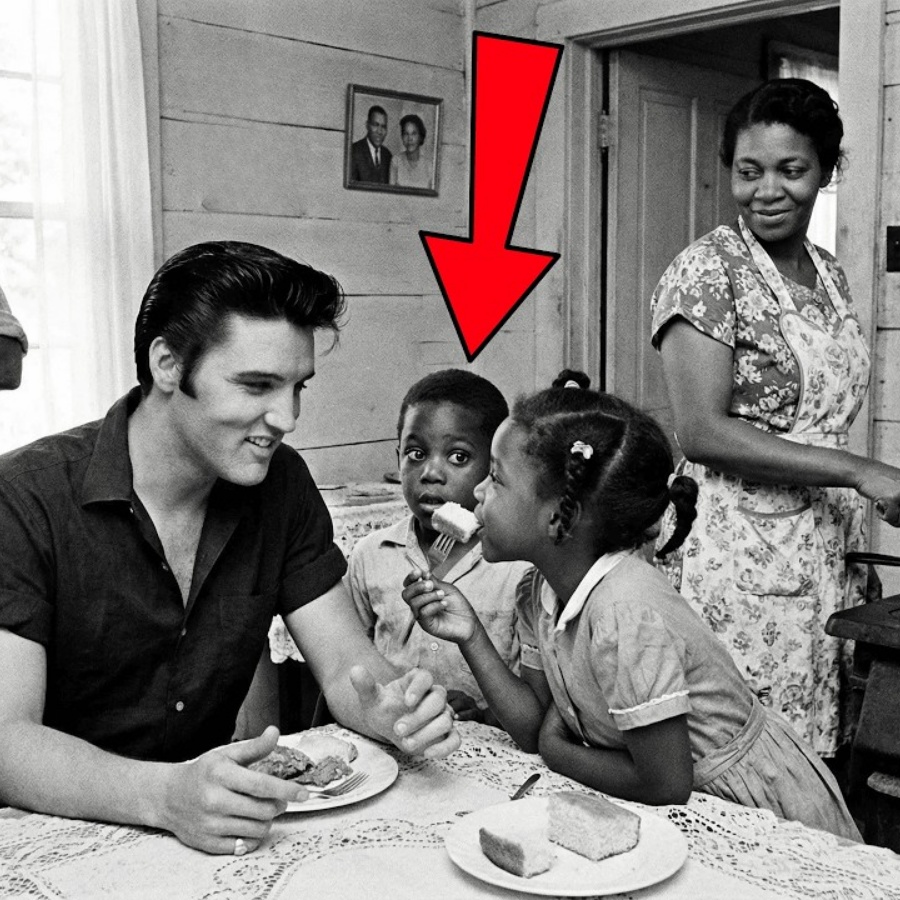 Stranded Family Tried To Pay Elvis For Help — He Refused the Money But Made UNEXPECTED Request DD