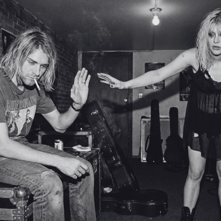 Courtney Love approached Kurt Cobain backstage — what he said CRUSHED her, but 6 months later…