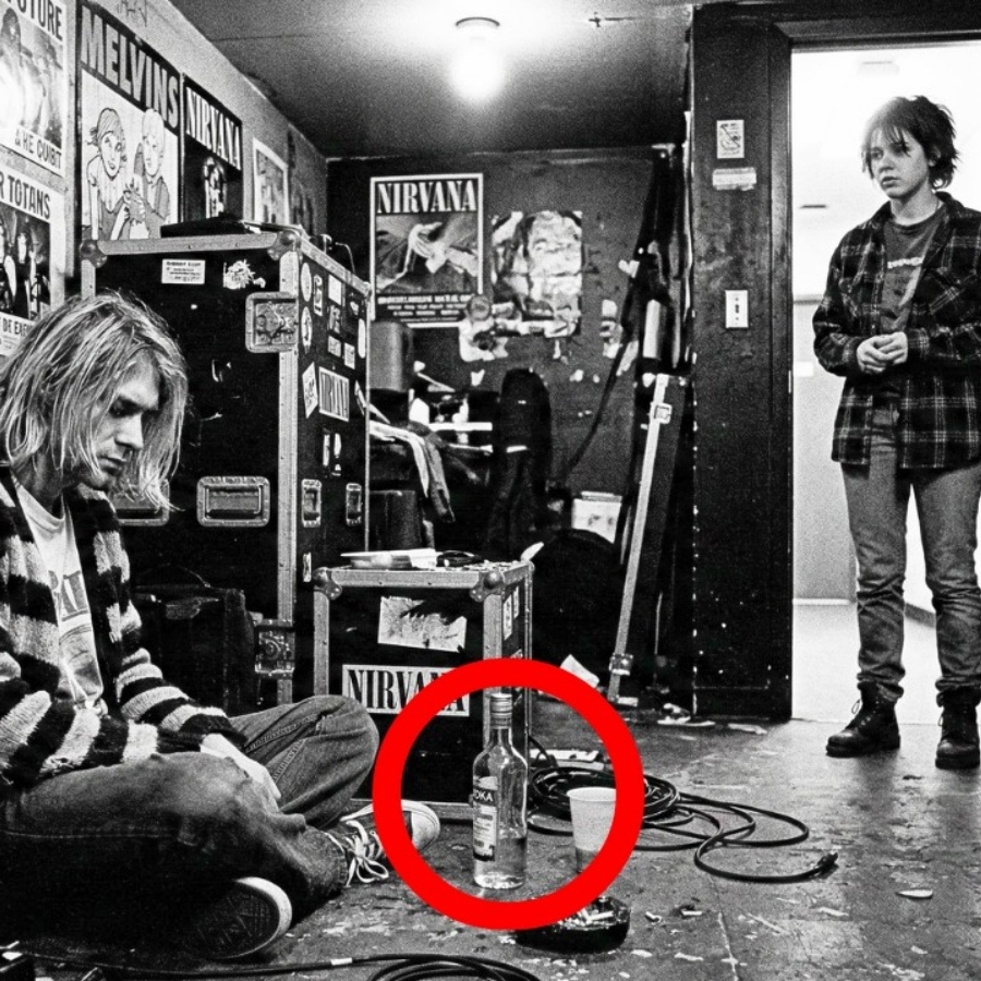 19-Year-Old Fan Confronts Kurt Cobain Backstage — What She Said Left Him in Tears