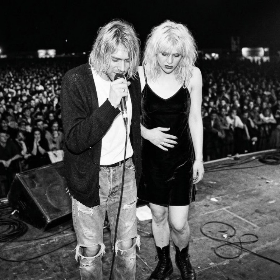 Kurt Cobain STOPPED Reading Festival mid-song — what he announced left 50,000 SPEECHLESS