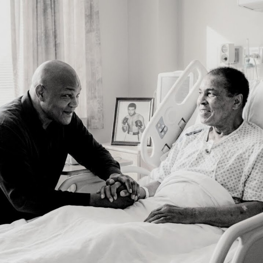 Muhammad Ali’s Last Meeting with George Foreman After 40 Years—What Happened Left Boxing World TEARS JJ
