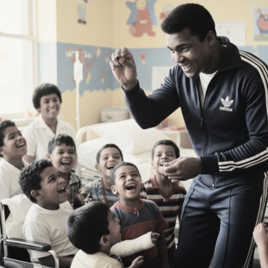 Muhammad Ali’s Secret Thursday Night Ritual Left Dying Children Saying He Made Me Believe Miracles JJ