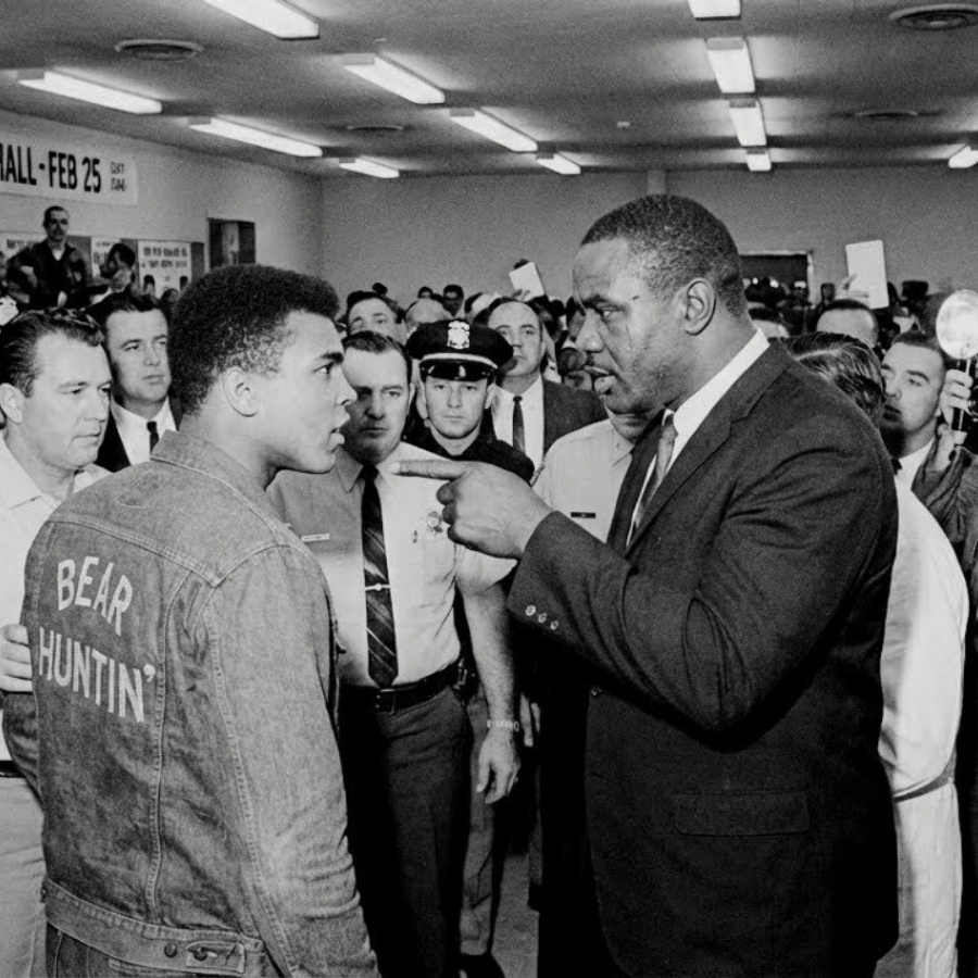 Sonny Liston Called Ali ‘Pretty Boy Pretender’ — What Ali Did at Midnight Brought 7 Police Cars JJ