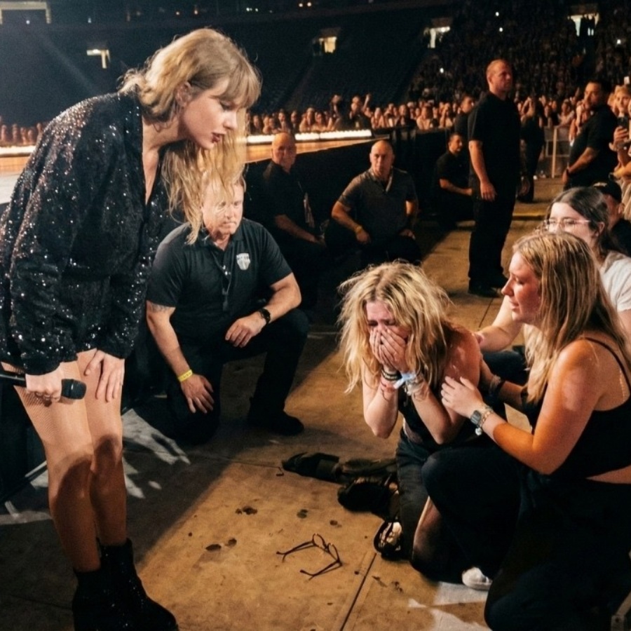 Girl Falls in Crowd, Screams — Taylor Swift Stops the Music and Does the Unexpected JJ