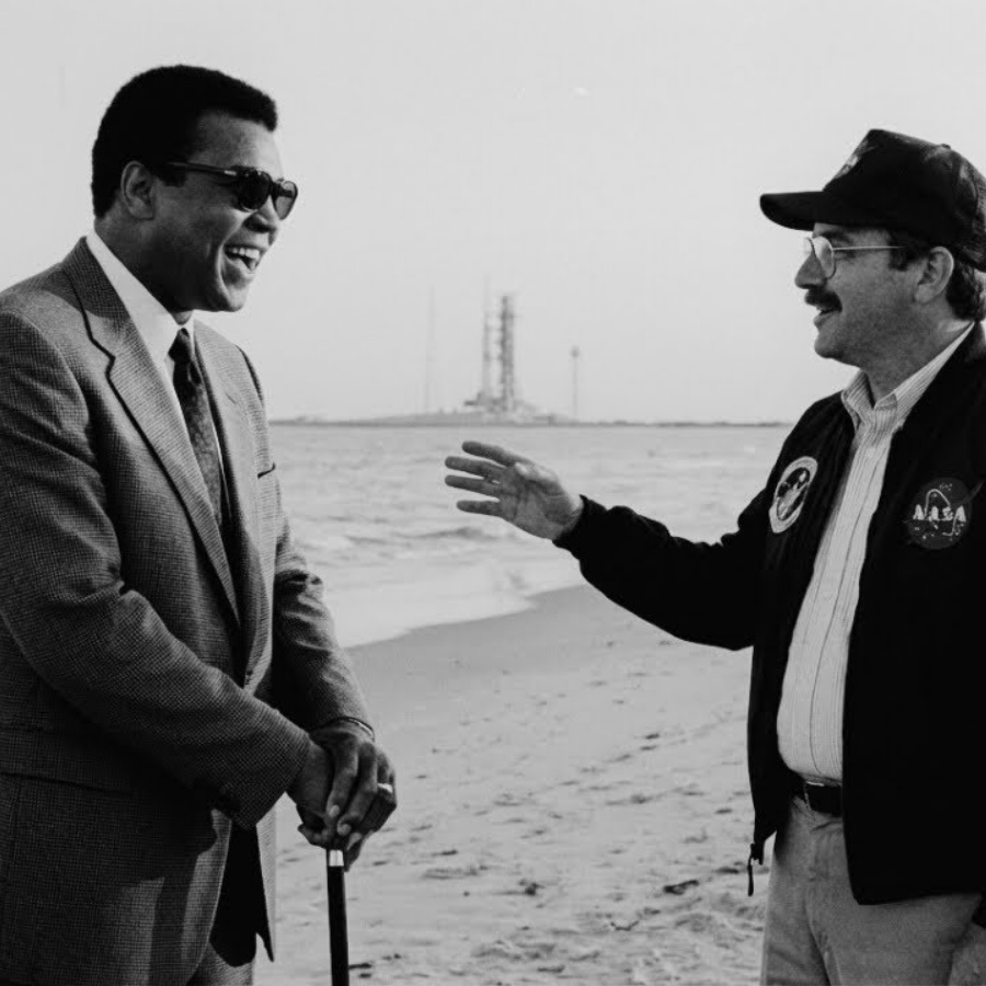 The MOON Broke My Brain’ — Astronaut’s Suicide Call to Ali what happened next saved him JJ