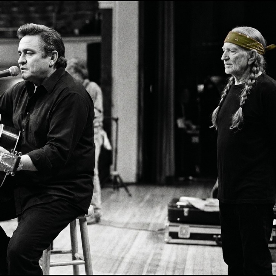 Waylon Played 23 Shows in His Final Months  Willie Was at the LAST One  with captions JJ